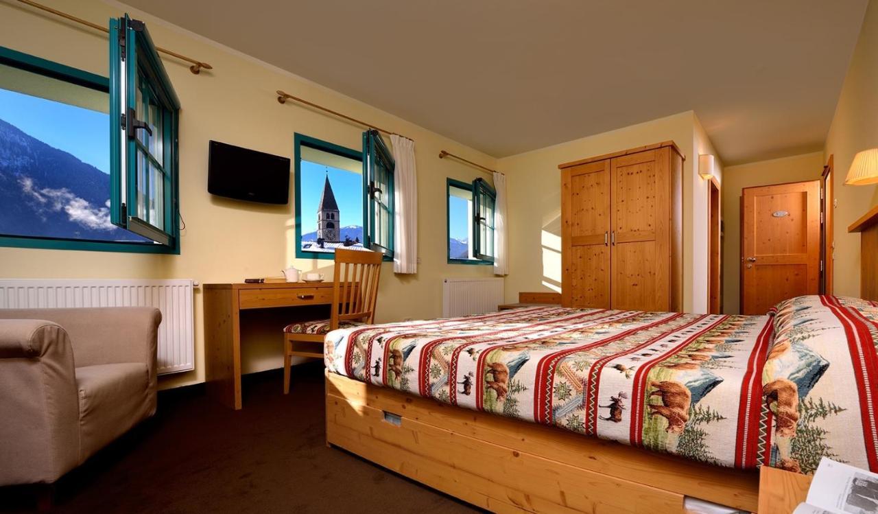 Hotel Sole Malè Szoba fotó