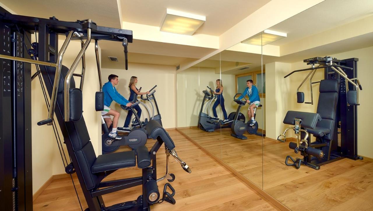 Hotel Sole Malè Kültér fotó