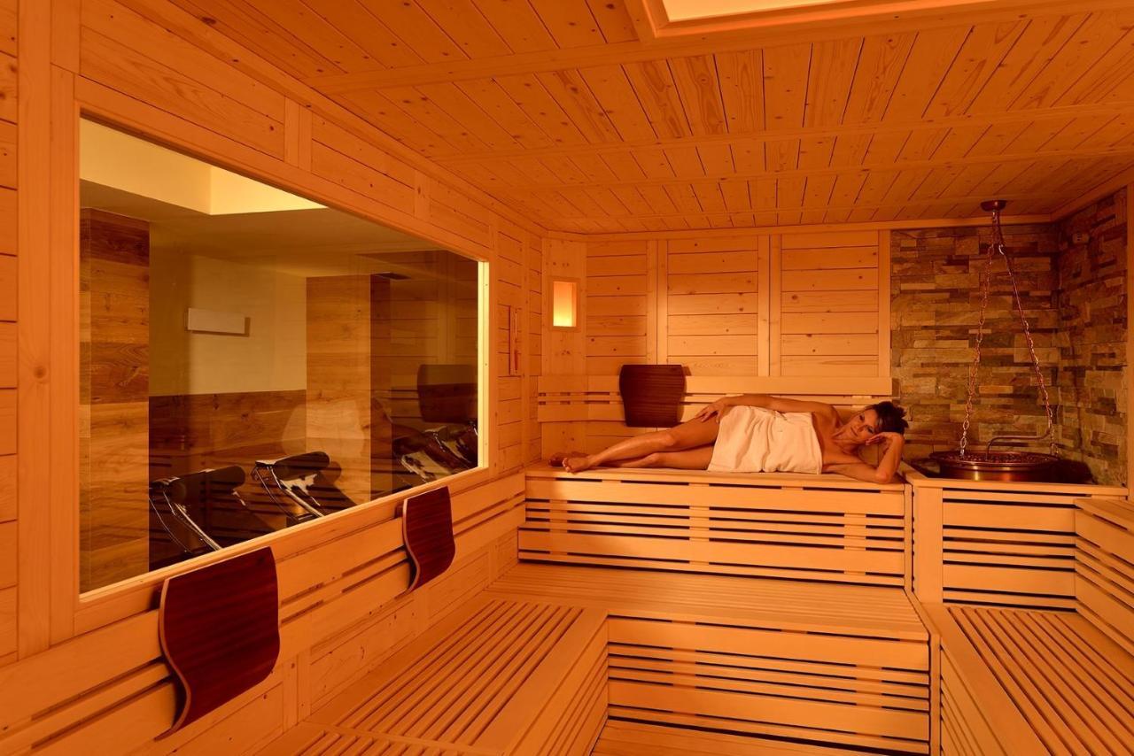 Hotel Sole Malè Kültér fotó